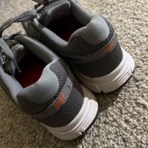 Nike Running Shoes Men’s Gym Sneakers Gray and Blue Athletic Activewear - Picture 7 of 9